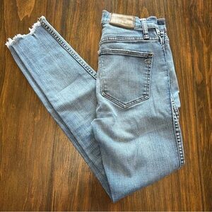 Madewell 9” high rise skinny Jean 24 distressed